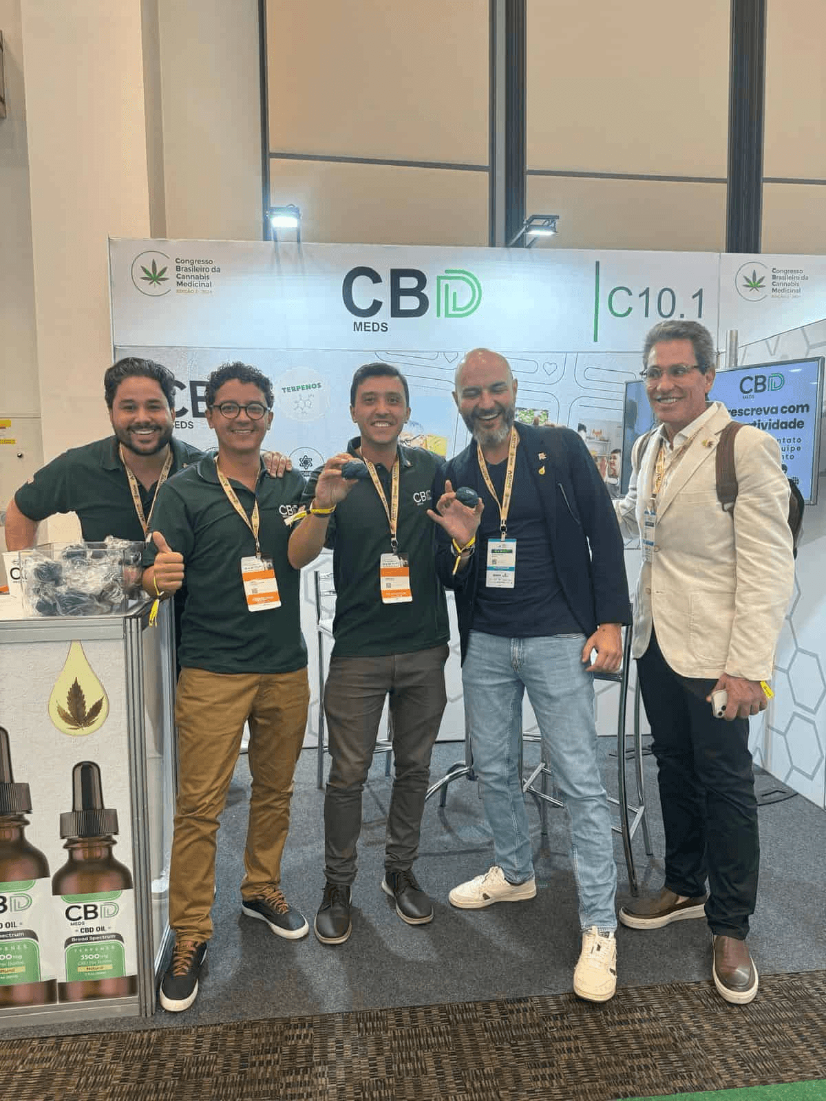 Time CBD Meds no estande da empresa